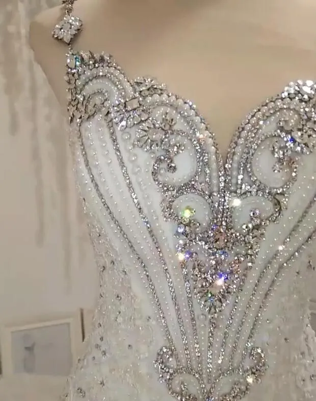 Luxurious Sleeveless Appliques Wedding Dress | Mermaid Beading Crystals Bridal Gown
