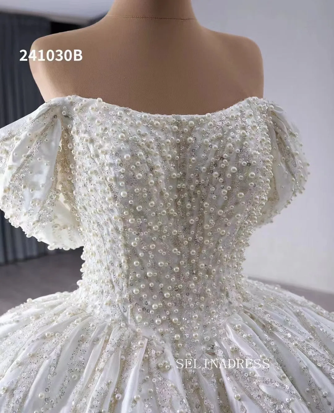 Luxury Haute Couture Wedding Dress Ball Gown Pearl Beaded Bridal Gowns 241030B