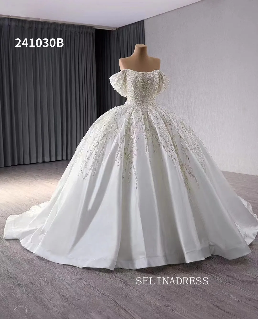 Luxury Haute Couture Wedding Dress Ball Gown Pearl Beaded Bridal Gowns 241030B