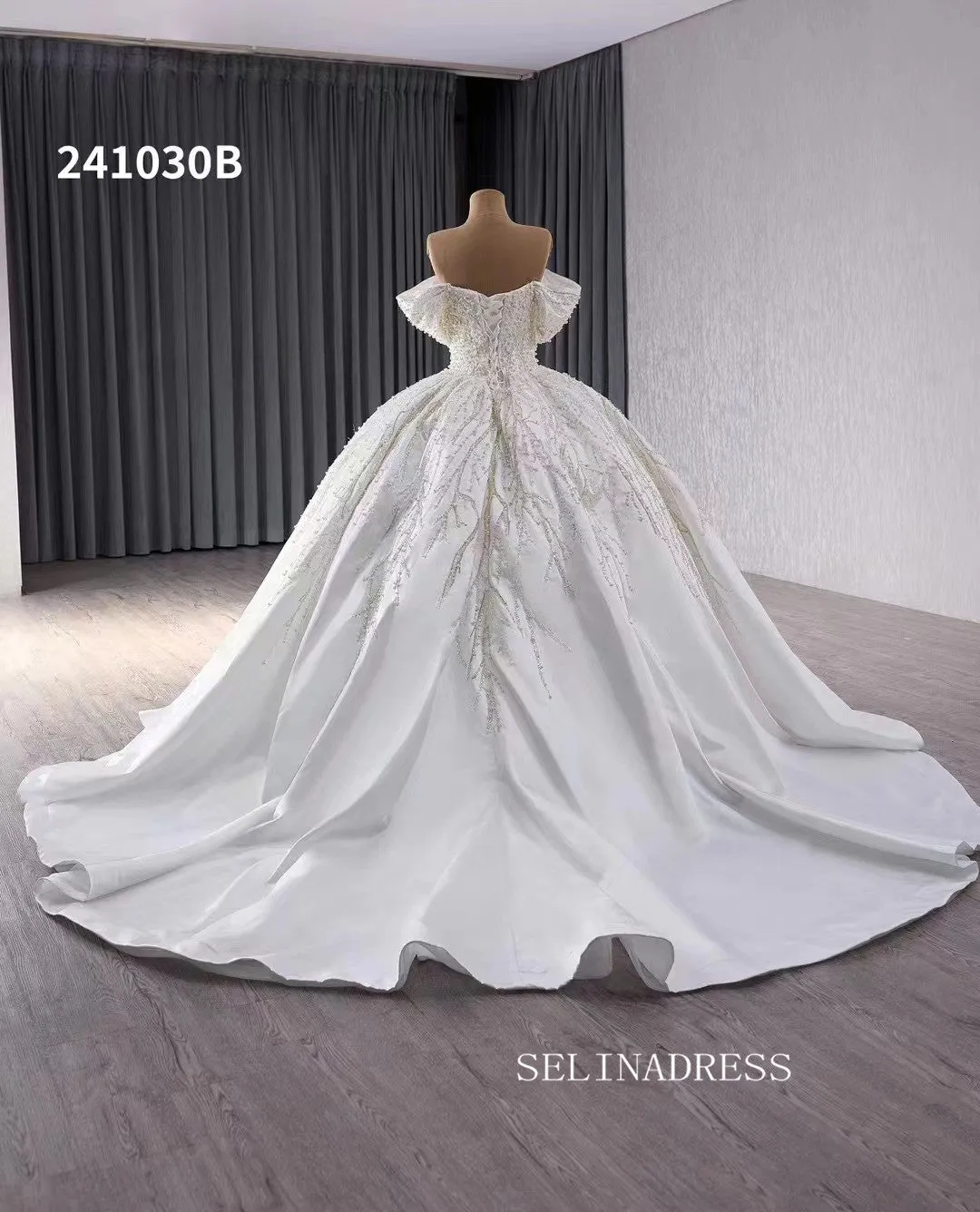 Luxury Haute Couture Wedding Dress Ball Gown Pearl Beaded Bridal Gowns 241030B