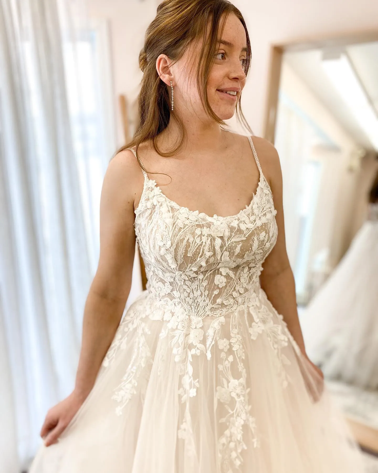 Simple Long Halter A-line Tulle Wedding Dress With Lace