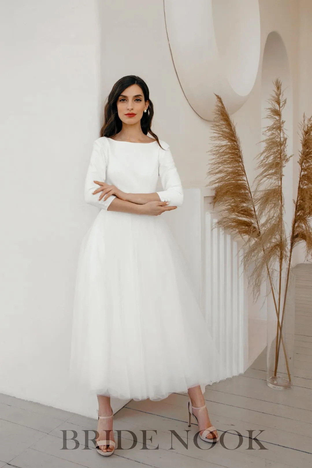 Tea length Boat Neckline Simple Wedding Dress With Tulle Skirt