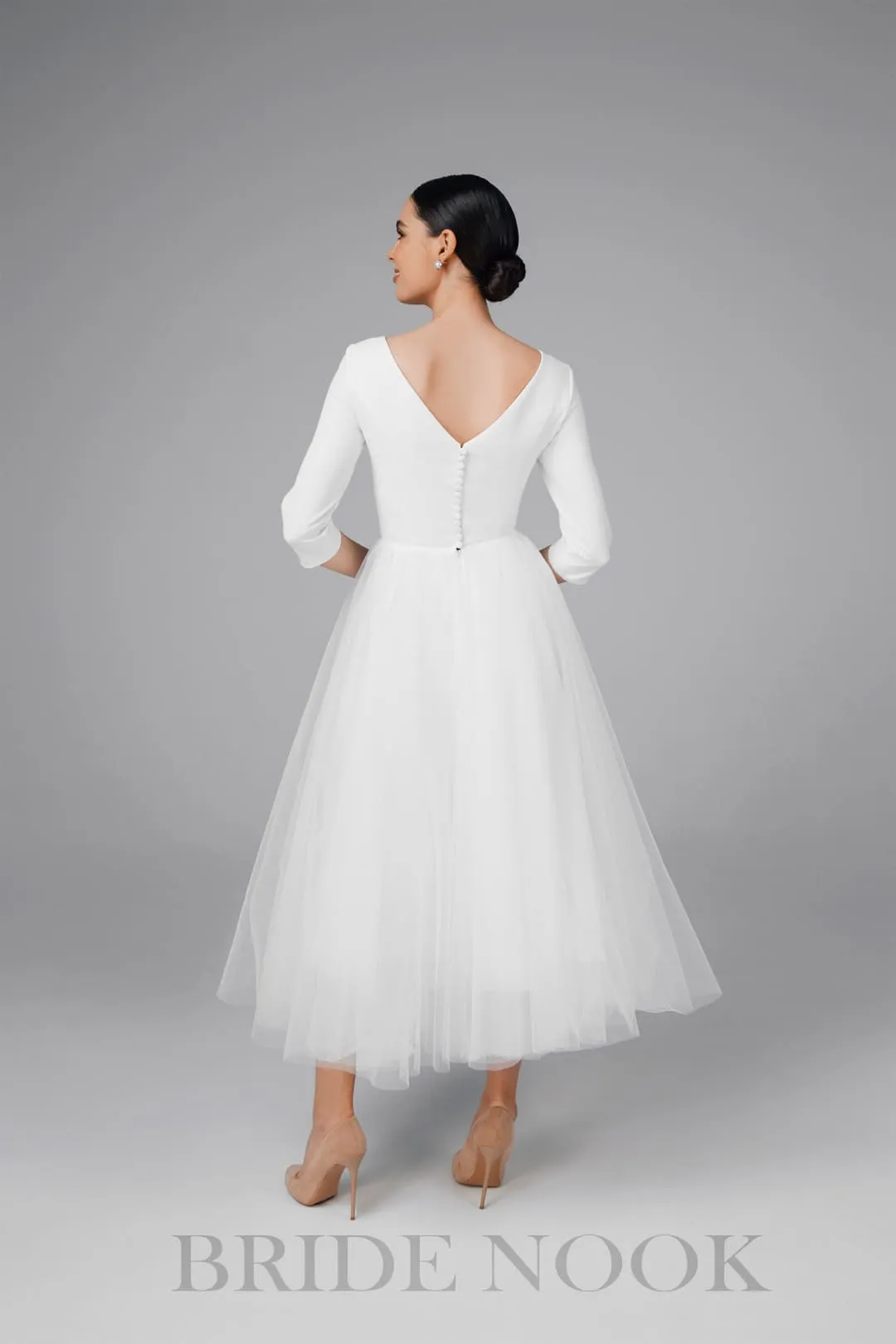 Tea length Boat Neckline Simple Wedding Dress With Tulle Skirt
